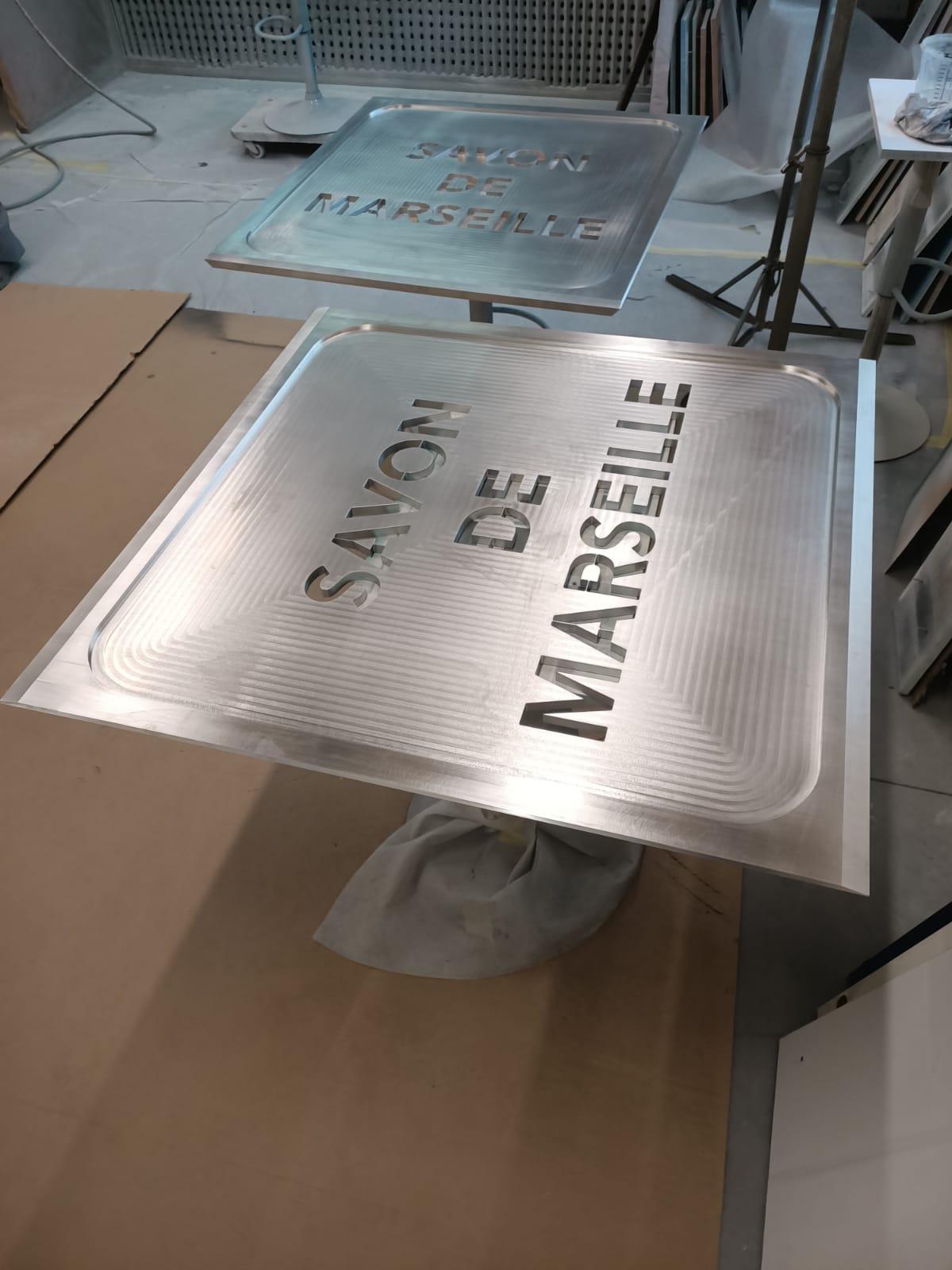 Panneaux en aluminium